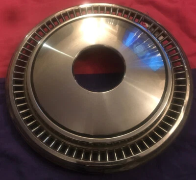 Tapacubos cubierta rueda delantera Dodge Truck Ram Charger Trail Duster 15" 4x4 1980-85  Foto 1 de 4