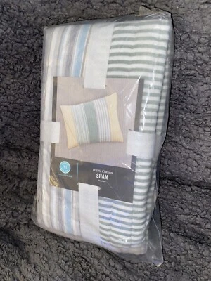 Colección Martha Stewart Verde Combo Rayas Hilado-Tinte Falsa, Estándar Foto 1 de 2