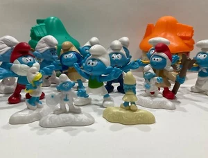 Smurfs Figures McDonalds Happy Meal 2017- 2018 LOT of 15 plus 2 orig holder cups - Picture 1 of 5