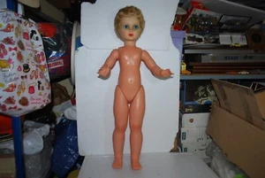 BELLA POUPEE DE 72 CM AVEC BOITE A MUSIQUE - Picture 1 of 5