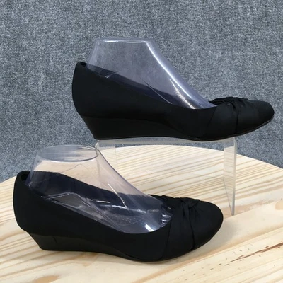 Zapatos de tacón bandolera para mujer 8 M Jerrick informales sin cordones de cuña baja de tela negra Foto 1 de 4