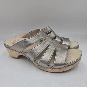 Sandalias Dansko Lyndi para mujer talla 38 EU 7,5 EE. UU. plateadas metálicas deslizables tacón bloque - Imagen 1 de 7