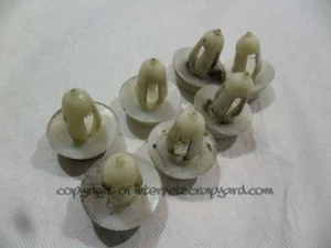 Toyota Hiace Gen4 Mk4 RH OSF carte porte avant bouchons plastique clips x7 réf 18 - Photo 1 sur 2