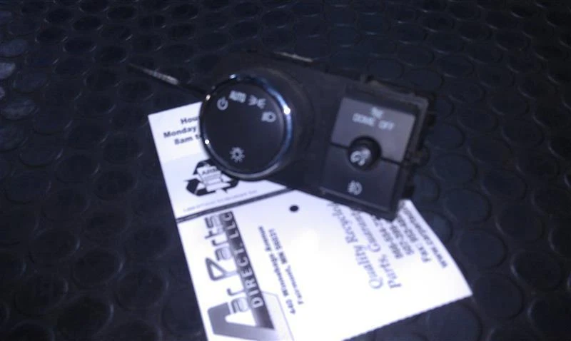 Headlight Switch (dash Mtd) GMC YUKON XL 1500 07 08 09 10 11 12 13 14 Foto 1 de 1