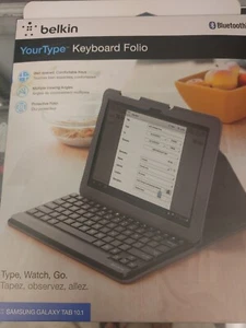 Belkin Keyboard Case and Folio for Samsung Galaxy Tab 1 - 10.1" - Picture 1 of 2