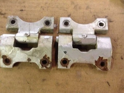 BISAGRAS INFERIORES SUPERIORES PUERTA DELANTERA DERECHA SE ADAPTA A MERCEDES BENZ 450SLC 1972-1980 Foto 1 de 2