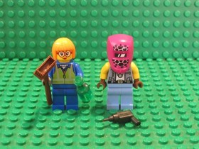 Lot 2 LEGO City minifigs Shirley Keeper + Female mechanic Minifigures FM46