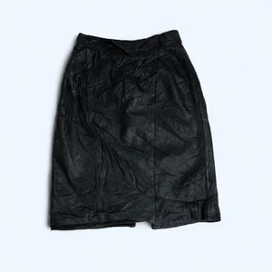 PERSPECTIVE Classic Black Skirt 100% Genuine Leather UK 6 US 2 Above Knee - Picture 1 of 8