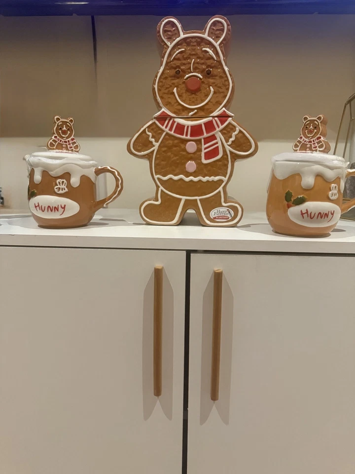 Winnie the Pooh Gingerbread Cookie Jar & 2 Mug Set Disney Christmas  - Image 1 of 1