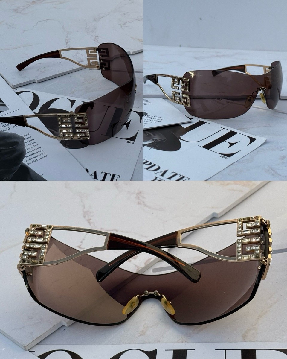 ジバンシー サングラス SGV 473G 61□61GIVENCHY Used Sunglasses Givenchy Grey in Plastic - 30132504