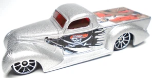 2001 HOT WHEELS SUPER SMOOTH SILVER 1:64 DIECAST 3" PICKUP TRUCK WITH PIRATE - Bild 1 von 6