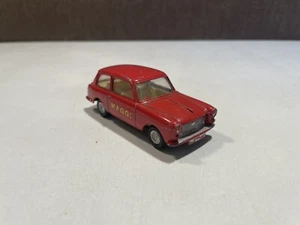 Raro Tri-Ang Spot On #154 escala 1/42 Austin A40 - Maggi - Imagen 1 de 8