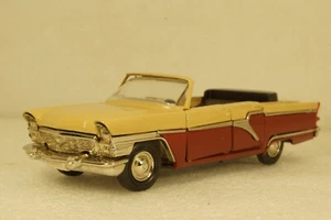 Gaz-13 Chaika, USSR, Hand made 1:43 - Picture 1 of 9