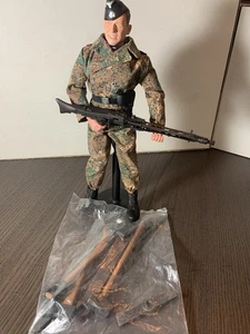 Custom 1/6 WWII German SS Panzer Corps Officer In Camo Uniform With Accessories - Picture 1 of 9