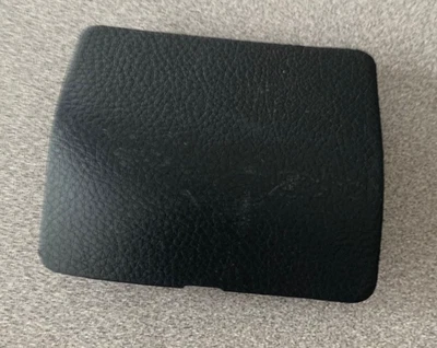 07-12 Cubierta Tapa Panel Trasero Izquierdo Interior Nissan Versa 84959-EL00A USADO OEM Foto 1 de 4