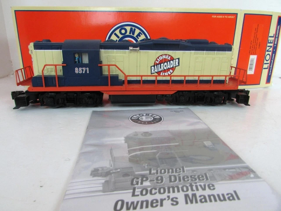 LIONEL 28571- LIONEL RR CLUB 2007 GP-9 - TWO MOTORS - BOXED - LN- HC3 - Image 1 of 1