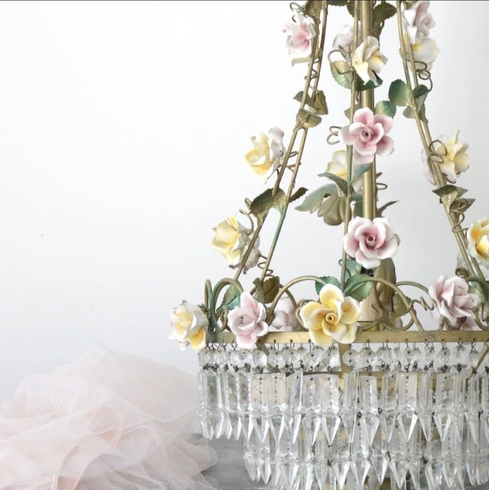 Impresionante araña de baño francesa vintage. Foto 1 de 2