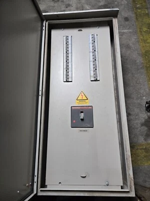 General control group panel Circuit Breaker Federal Pacific F31 200 amp Main - Image 1 of 4