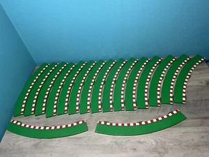 SCX 1/32 17 x Curve Borders Green - Picture 1 of 3