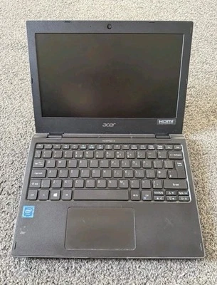 acer TravelMate B118 Laptop Model N16Q15 4GB 11,6  Inch Screen ( POSTED IN BOX ) - Image 1 of 4