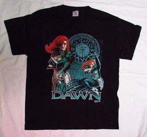 T-shirt DAWN, 10 anni anniversario, taglia Large, NUOVA - Foto 1 di 4