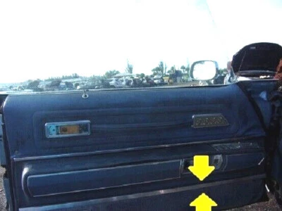 Oldsmobile Toronado 1973 moldura de puerta interior delantera inferior OEM derecha e izquierda 2 puertas Foto 1 de 4