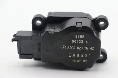 MERCEDES BENZ W203 - W209 Stellmotor Heizung Klima A2038201642 ORIGINAL - Bild 1 von 2