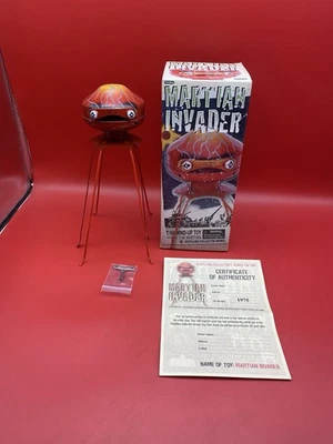 Schylling Martian Invader Tin Wind-Up Toy w/Key Retro Alien Collector Series '07 - Image 1 of 4