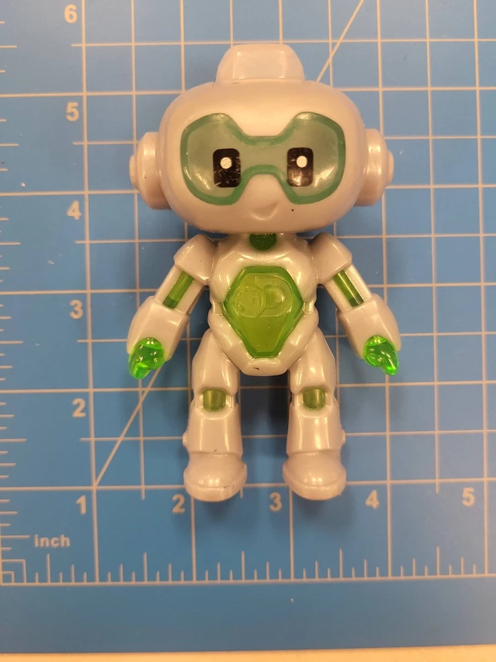 2021 DC Comics Discovery Kids Robot Toy Figure D78 Collectible Action Figure - Image 1 of 4