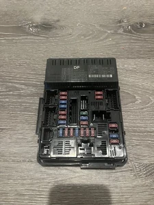 Nissan 2014-2020 Pathfinder Control Unit IPDM Fuse Relay Box (DP) OEM 284B73JV0B - Bild 1 von 13