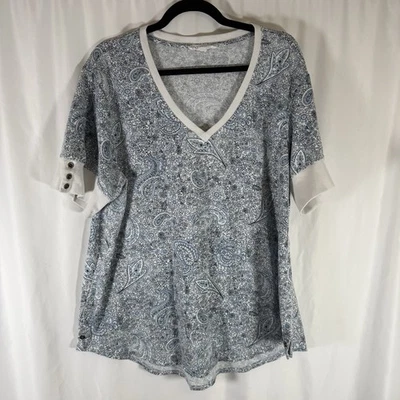 Blusa para mujer Jane Delancey 1X blanca floral cachemira cuello en V manga corta Foto 1 de 4