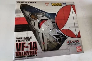 Bandai Macross VF-1A Valkyrie 1/55 Hikaru Ichijo Edition Transformable Figure - Picture 1 of 6