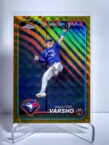 2024 Topps Chrome Daulton Varsho GOLD WAVE REFRACTOR /50 #140 Toronto Blue Jays - Picture 1 of 2