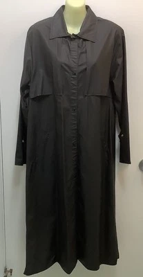 Abrigo de lluvia largo negro medio impermeable cierre a presión Charles River Apparel de colección Foto 1 de 4