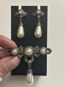 Judith Jack Sterlingsilber Markasiten Kunstperlen Demi Parure Brosche und Ohrringe - Bild 1 von 5