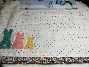 CYNTHIA ROWLEY NEW YORK PLACEMATS (4) EASTER BUNNY GRAY DOTS FLOWERS 13 X 15 NIP - Picture 1 of 4
