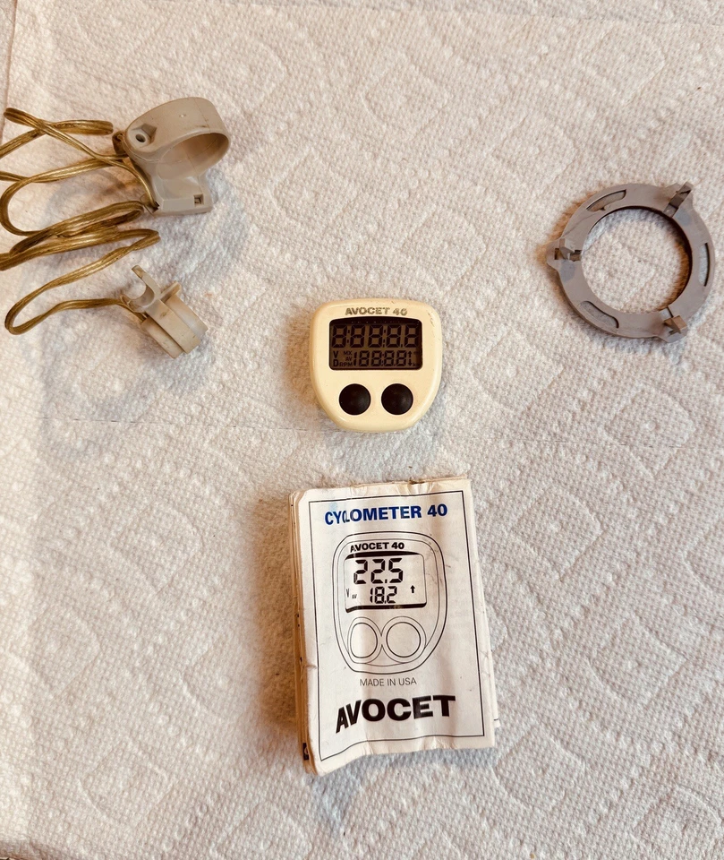 Avocet 40 Cyclometer Vintage Bike Computer White With Instructions￼ - Image 1 of 4
