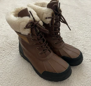 UGG Butte II braune Leder Sherpa gefüttert Winter Kinder Stiefeletten #1005582k Gr. 5 - Bild 1 von 9