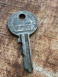 Vintage Wilmot Breeden Classic Car Key ~ FA 596 - Picture 1 of 3