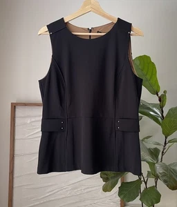 GORGEOUS Women's White HOUSE Black MARKET Sleeveless Top Size 12 - Picture 1 of 3
