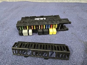 2006-2010 W219 AMG CLS63 OEM TRUNK FUSE JUNCTION BOX RELAY ASSEMBLY - Picture 1 of 4