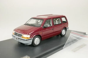 Chrysler Voyager APV - 1994 - red - 1 of 299 - 1/43 GLM GLM10502 - Picture 1 of 11