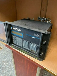 GE MULTILIN 565 RELAY WITH CASE - Picture 1 of 3