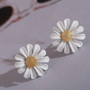 Fashion Daisy Sunflower Earrings Drop Dangle Ear Stud Flower Jewelry Women Gift