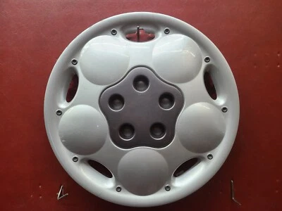 Dodge Plymouth 1995 1996 neón 502 14" cubierta de rueda tapacubos plateada Foto 1 de 4