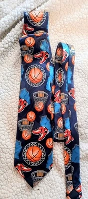 Gravata masculina de basquete e argolas feita à mão STEVEN HARRIS - Imagem 1 de 3