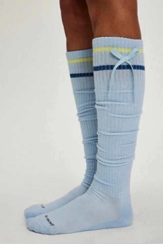 Calcetines hasta la rodilla Free People Movement azules lazos talla única nuevos con etiquetas Foto 1 de 3