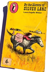On The Shores of Silver Lake by Laura Ingalls Wilder 1976 Paperback Illustrated - Picture 1 of 3