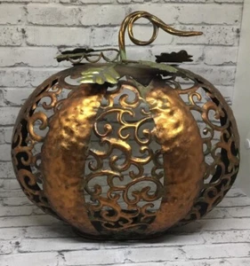 Rustikaler Kürbis Windlicht/Teelicht Kerzenhalter aus Metall. Herbst / Halloween - Bild 1 von 3