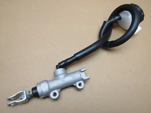 Cilindro principale freno posteriore Kawasaki Versys KLE 650 FLF 2021 1.858 miglia (5871) - Foto 1 di 10